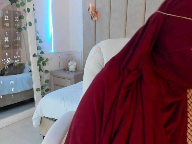 naylaa-'s BongaCams show and profile