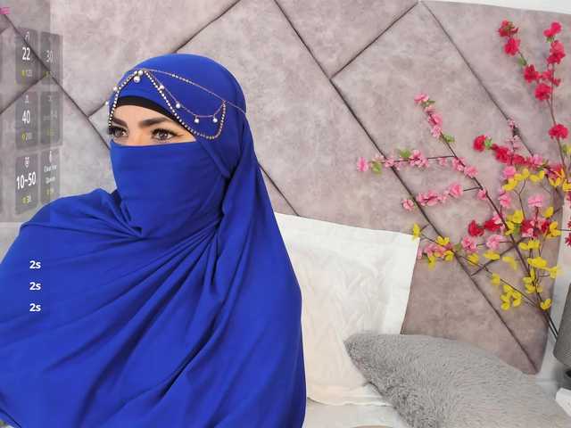 naylaa-'s BongaCams show and profile