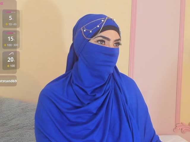 naylaa-'s BongaCams show and profile