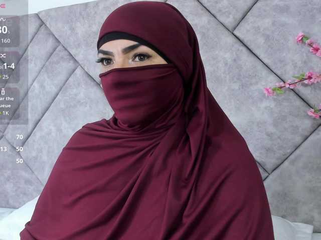 naylaa-'s BongaCams show and profile