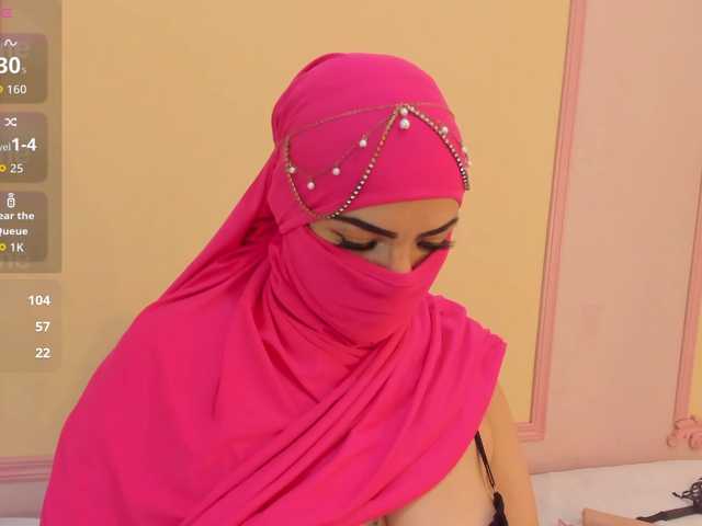 naylaa-'s BongaCams show and profile