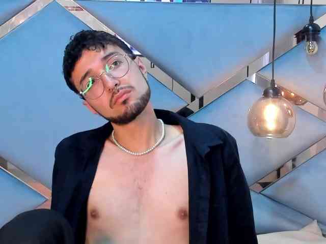 Jonny-Grey Jonny-Grey