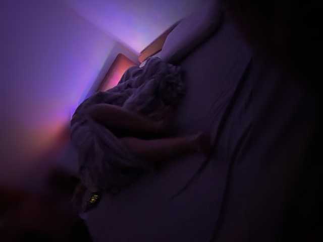 Flora8845 from BongaCams