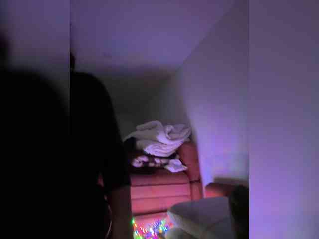 Flora8845 Live Webcam on {site_name}