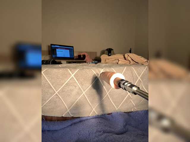 Nicole- – webcam model profile photo