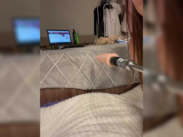 Nicole- – webcam model profile photo