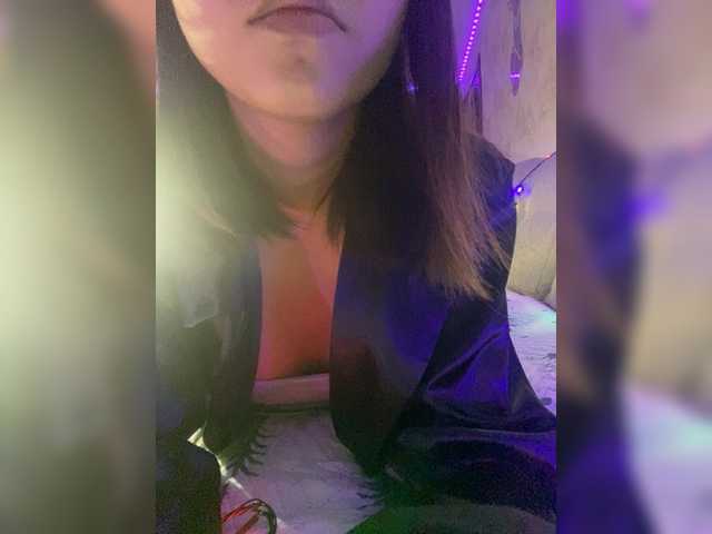 Alekssanechkka – webcam model profile photo