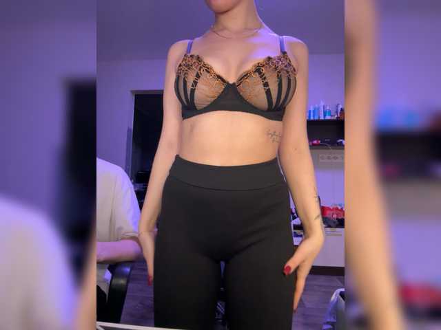 Live with LoveStream69 on FliCam