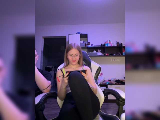 LoveStream69's BongaCams show and profile