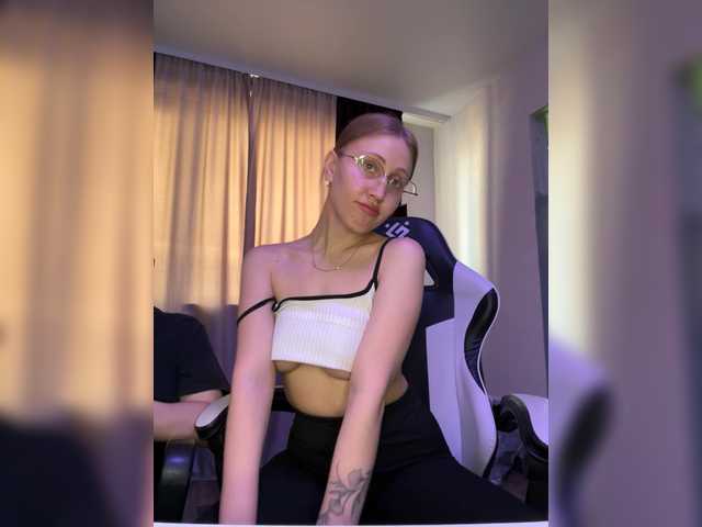 LoveStream69's BongaCams show and profile