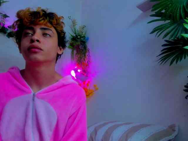 Twinkk-Guy Twinkk-Guy