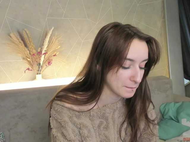 Hi-Karu's BongaCams show and profile