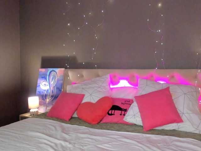 Hi-Karu's BongaCams show and profile