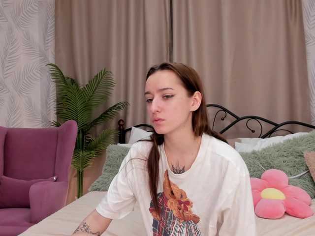 Hi-Karu's BongaCams show and profile