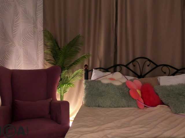 Hi-Karu's BongaCams show and profile