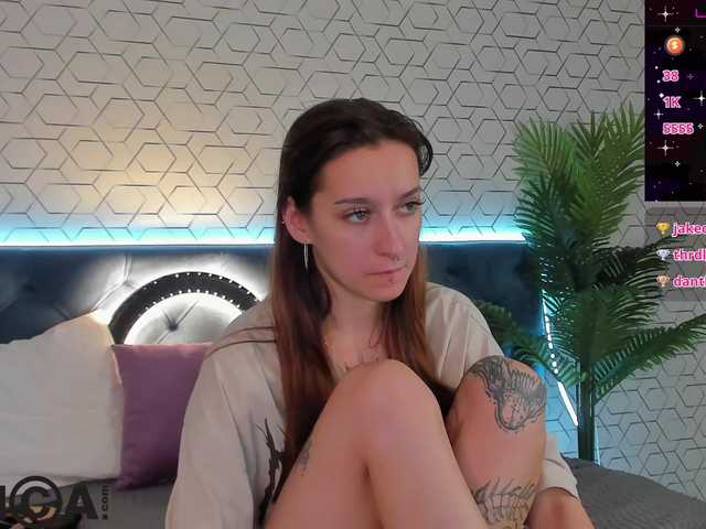 Hi-Karu's BongaCams show and profile