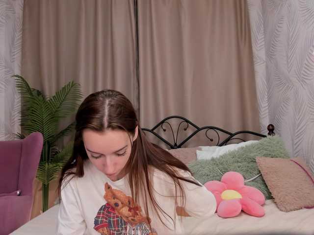 Hi-Karu's BongaCams show and profile