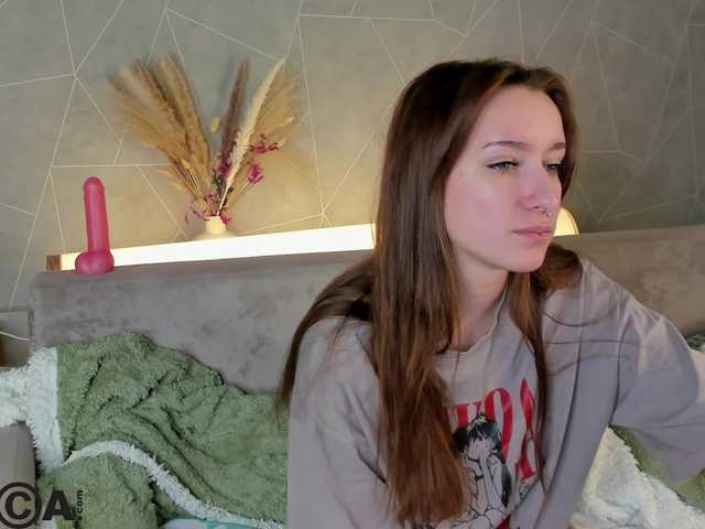 Hi-Karu's BongaCams show and profile