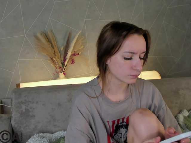 Hi-Karu's BongaCams show and profile