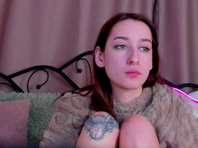 Hi-Karu's BongaCams show and profile