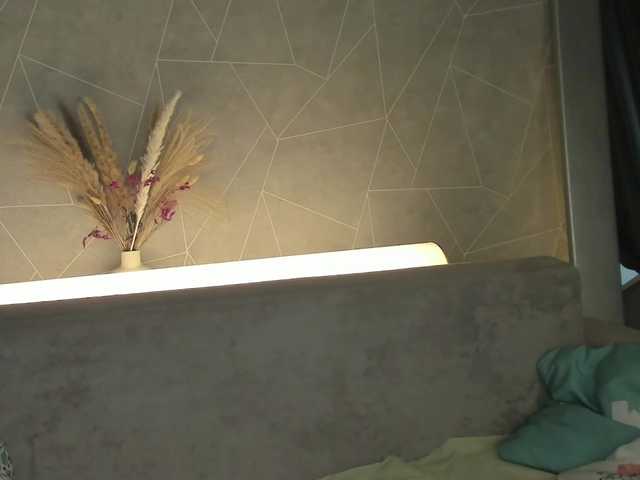 Hi-Karu's BongaCams show and profile