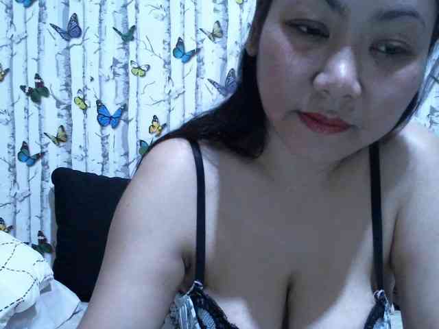 MochaCream21 Live Webcam on BongaCams