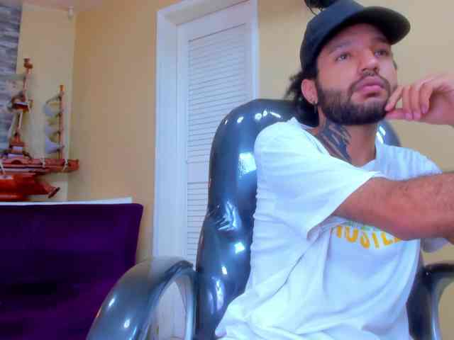 Hottie-Bear Hottie-Bear