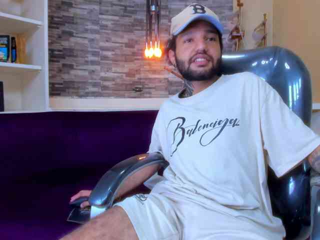 Hottie-Bear Hottie-Bear