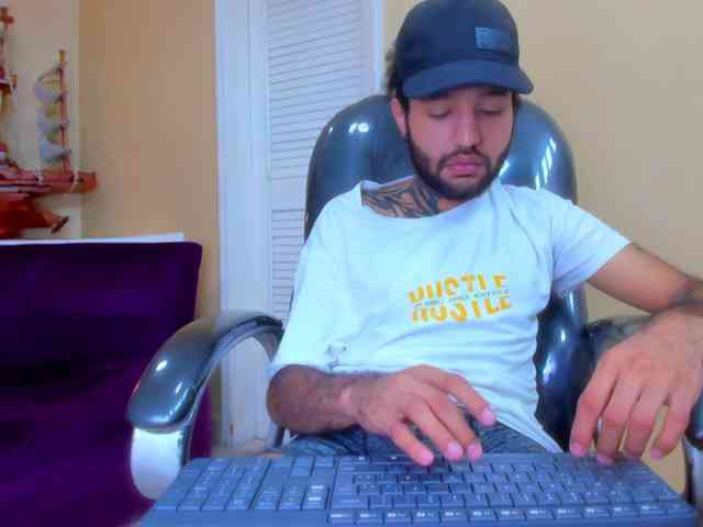 Hottie-Bear Hottie-Bear