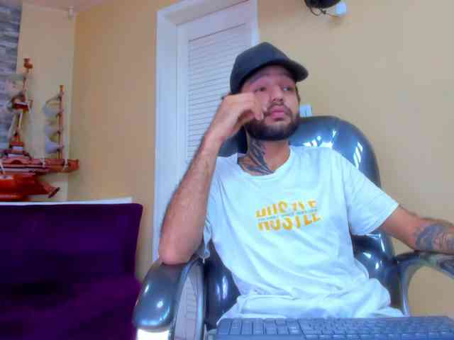 Hottie-Bear Hottie-Bear