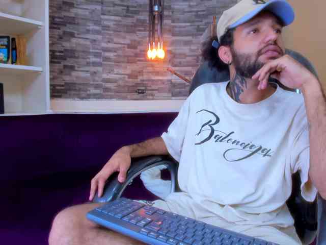 Hottie-Bear Hottie-Bear