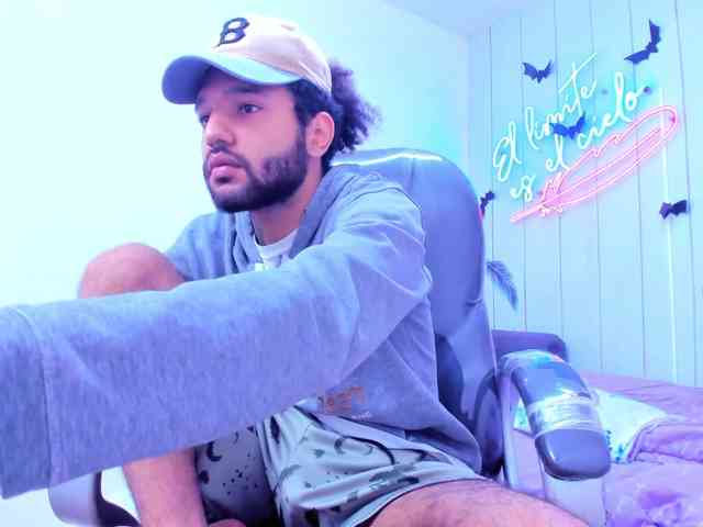 Hottie-Bear Hottie-Bear