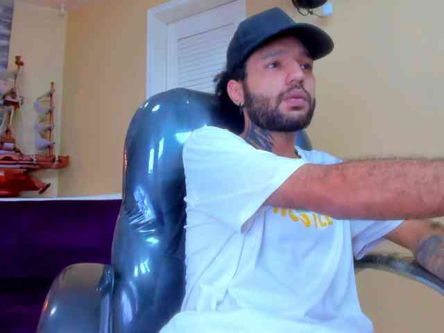 Hottie-Bear Hottie-Bear