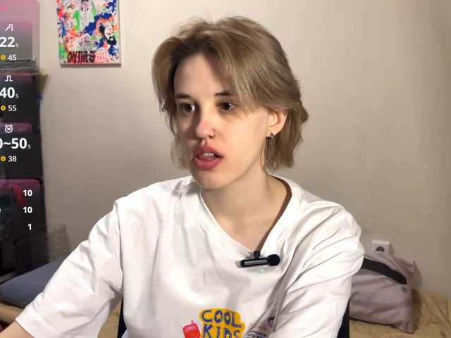 DeloiseChuta's BongaCams show and profile