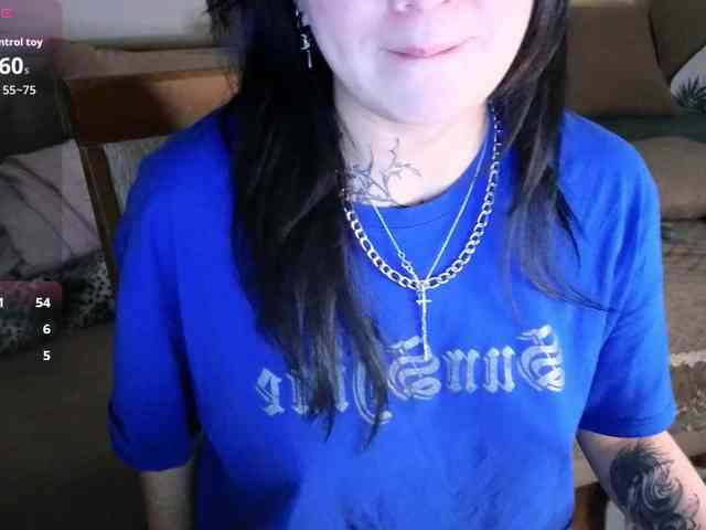 Evadior013's chatroom