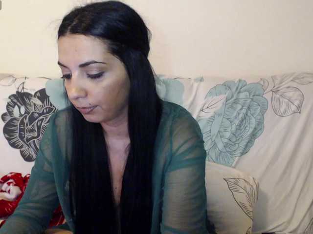 Riri-Mojo-92's BongaCams show and profile