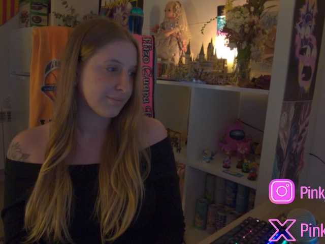 Pinkylady's BongaCams show and profile