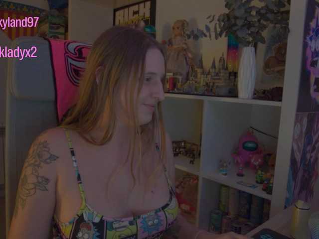 Preview of pinkylady