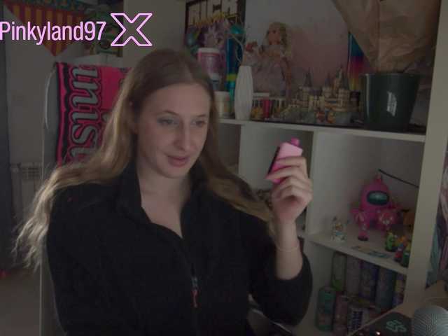 Pinkylady webcam bongacams model stream image