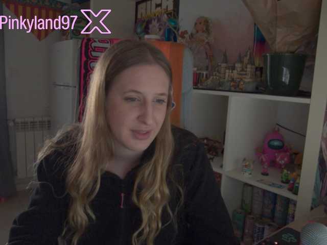 Pinkylady webcam bongacams model stream image