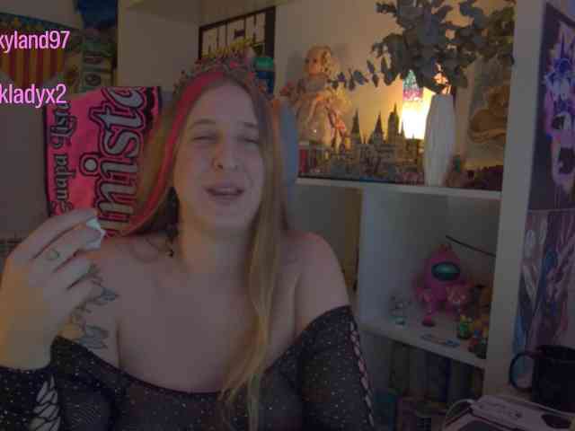 Pinkylady webcam