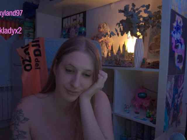 Pinkylady webcam