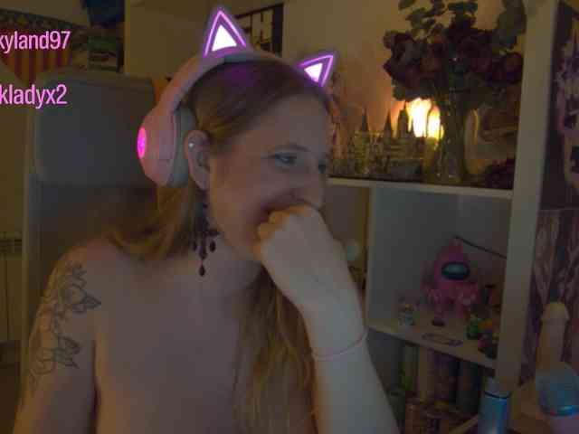 Pinkylady webcam