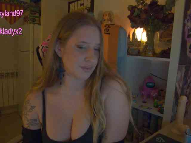 Pinkylady webcam