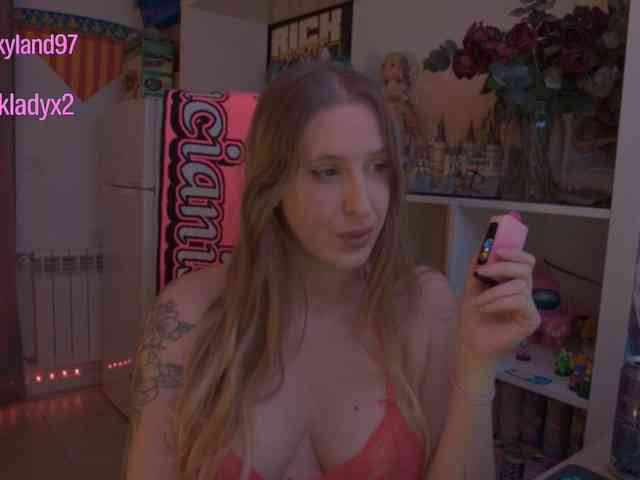 Pinkylady webcam