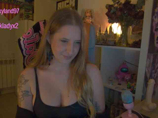 Pinkylady webcam