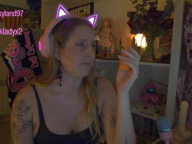 Pinkylady webcam