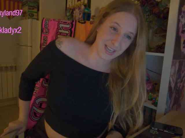 Pinkylady webcam