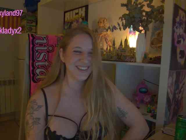 Pinkylady webcam