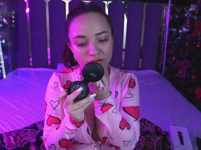 EmilyFontaine's BongaCams show and profile